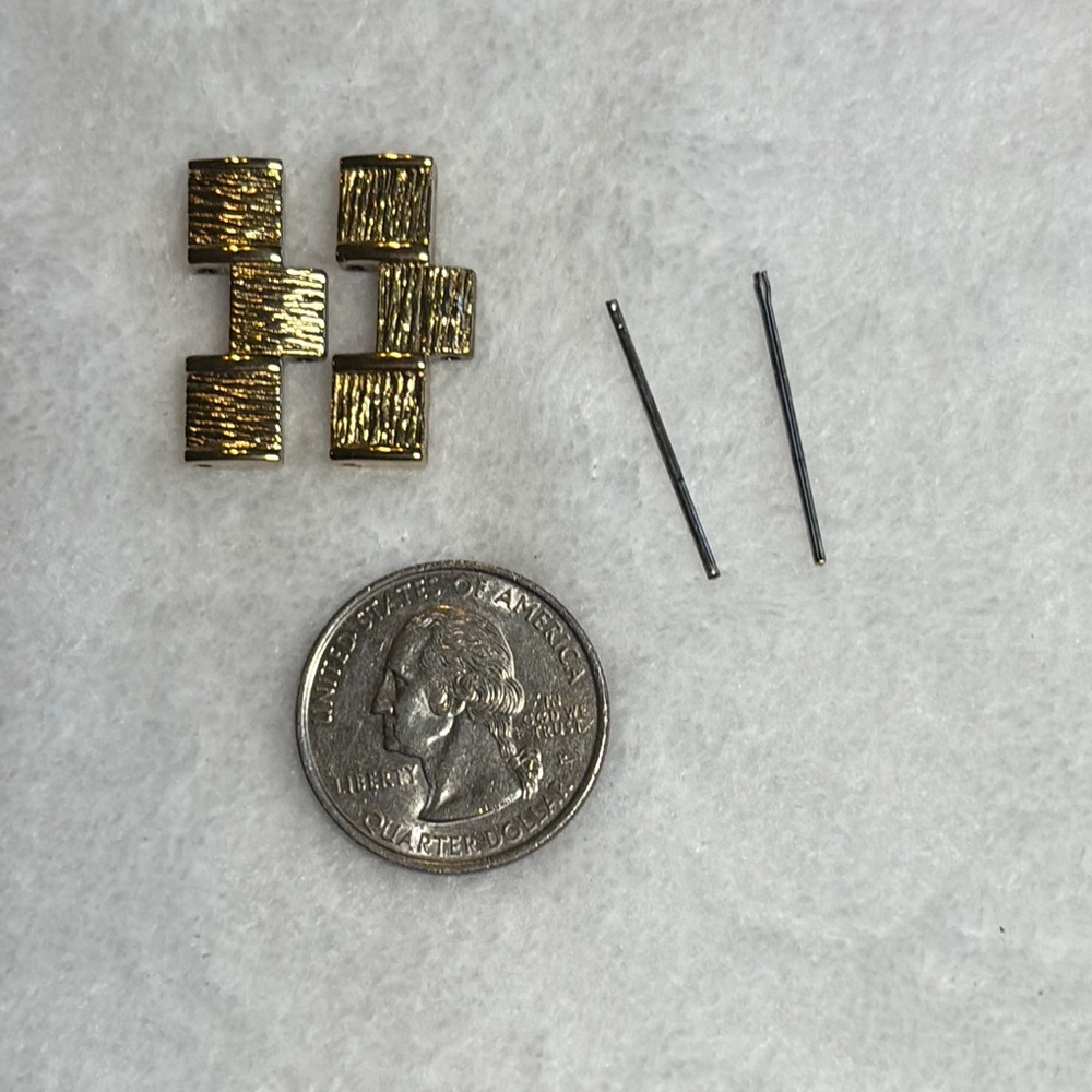 Gold Tone Watch Links